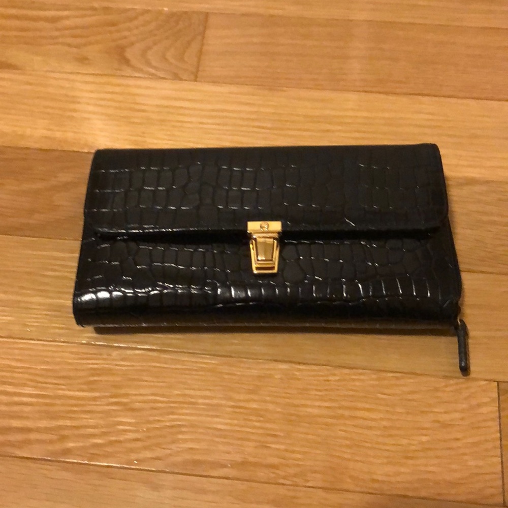 etienne aigner wallet -Black -EUC